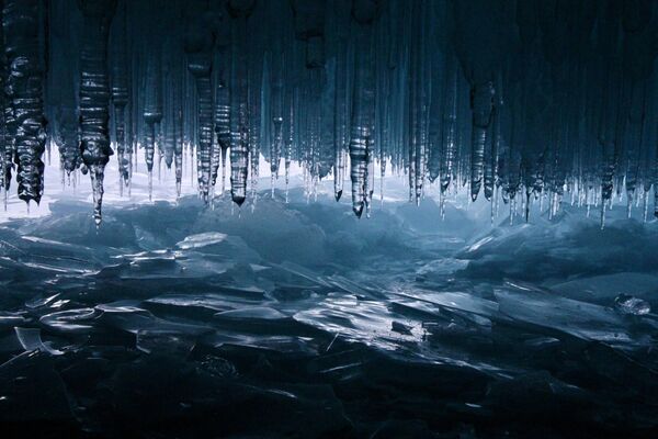 La fotografía Cueva fantástica de Galina Burtseva fue premiada en la modalidad Magia de los elementos. - Sputnik Mundo