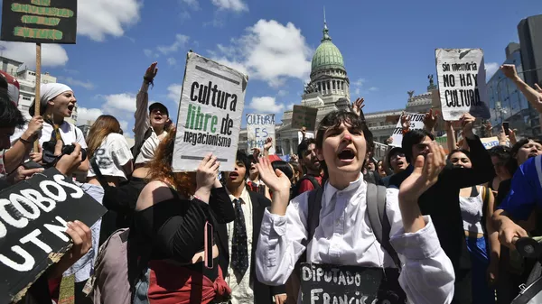 Sindicatos universitarios de Argentina han convocado a una huelga de 24 horas para este 10 de octubre.  - Sputnik Mundo