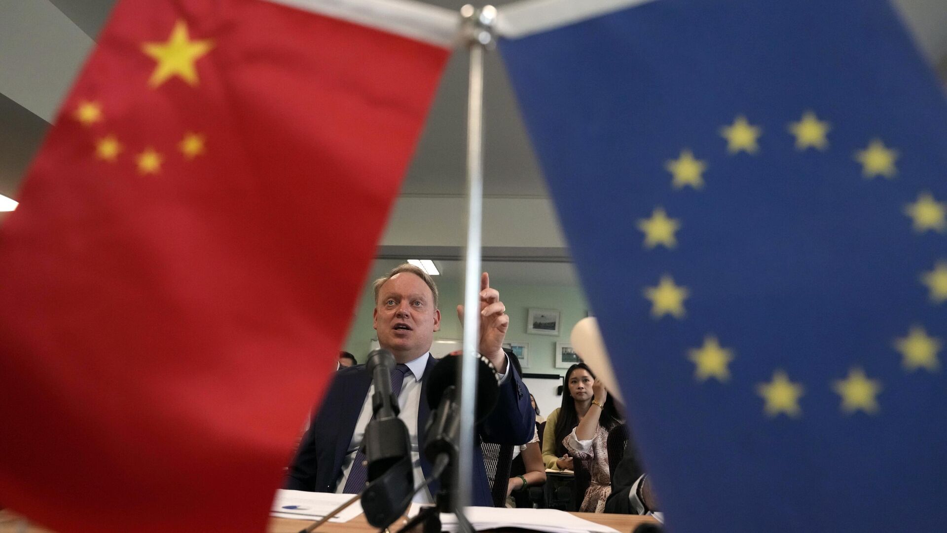 El jefe de la Cámara de Comercio de la UЕ en China, Jens Eskelund - Sputnik Mundo, 1920, 10.10.2024