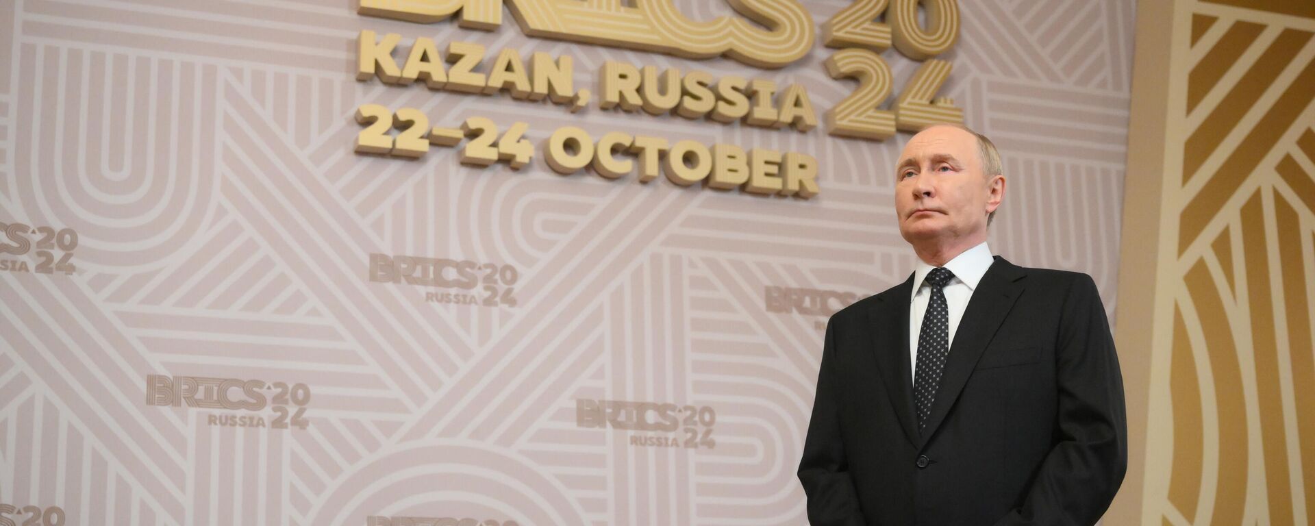 El presidente de Rusia, Vladímir Putin, durante la XVI Cumbre de los BRICS en la ciudad rusa de Kazán, el 22 de octubre de 2024 - Sputnik Mundo, 1920, 25.10.2024