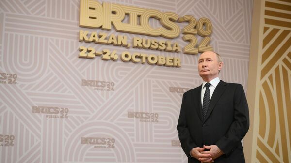 El presidente de Rusia, Vladímir Putin, durante la XVI Cumbre de los BRICS en la ciudad rusa de Kazán, el 22 de octubre de 2024 - Sputnik Mundo