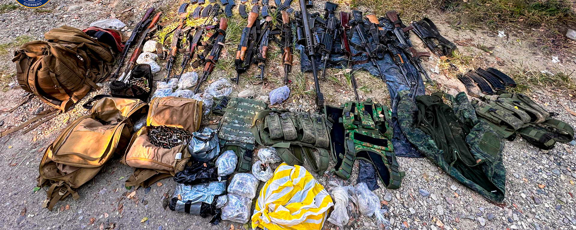 Armamento decomisado a un grupo de la delincuencia organizada en Tecpan de Galeana, en Guerrero, México - Sputnik Mundo, 1920, 28.10.2024