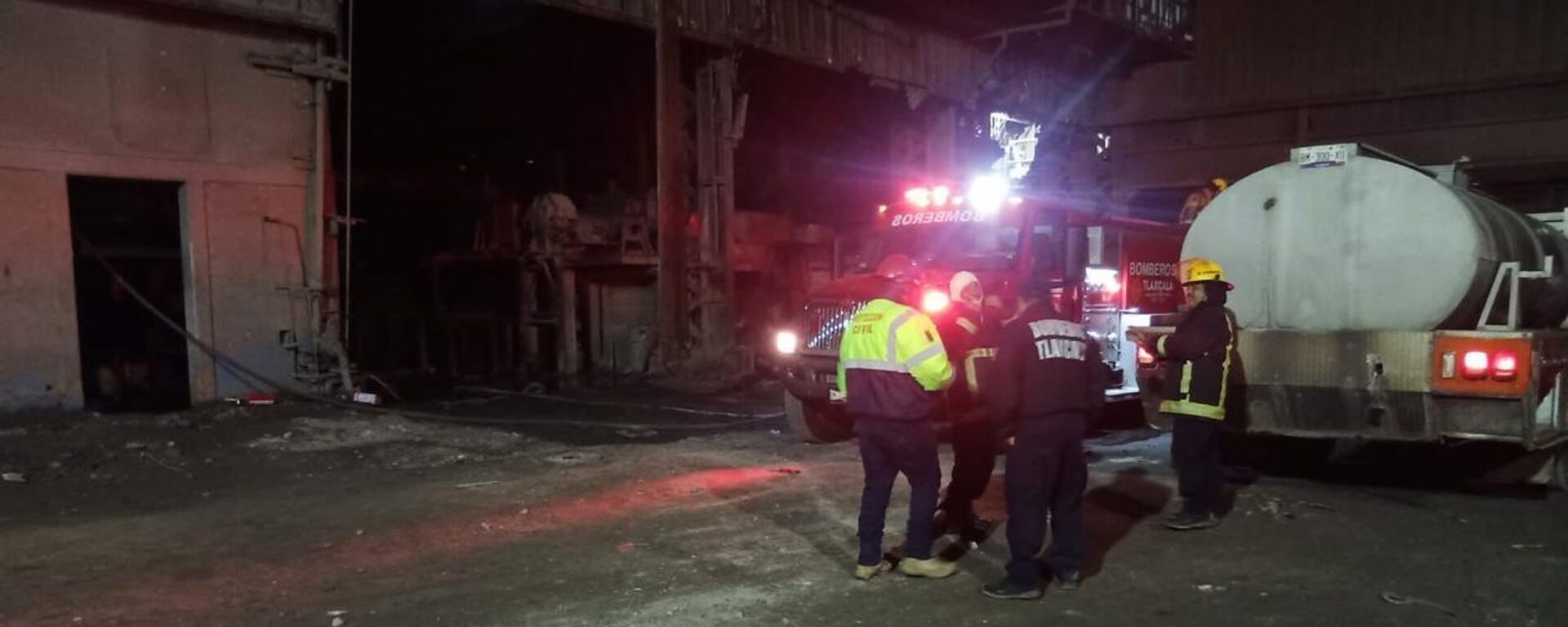 Una explosión en una fábrica de acero en el municipio de San Cosme Xaloztoc, Tlaxcala, dejó más de una decena de fallecidos. - Sputnik Mundo, 1920, 30.10.2024