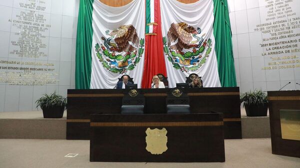 La reforma, también conocida como supremacía constitucional, avanza en los congresos de México. - Sputnik Mundo