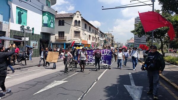 Marcha popular en Ecuador rechaza manejo gubernamental de crisis energética - Sputnik Mundo