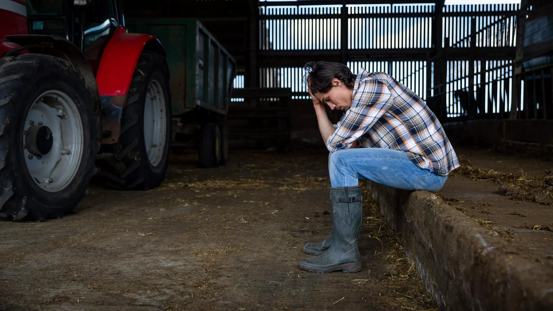 Un joven agricultor británico, preocupado por su negocio - Sputnik Mundo, 1920, 03.11.2024