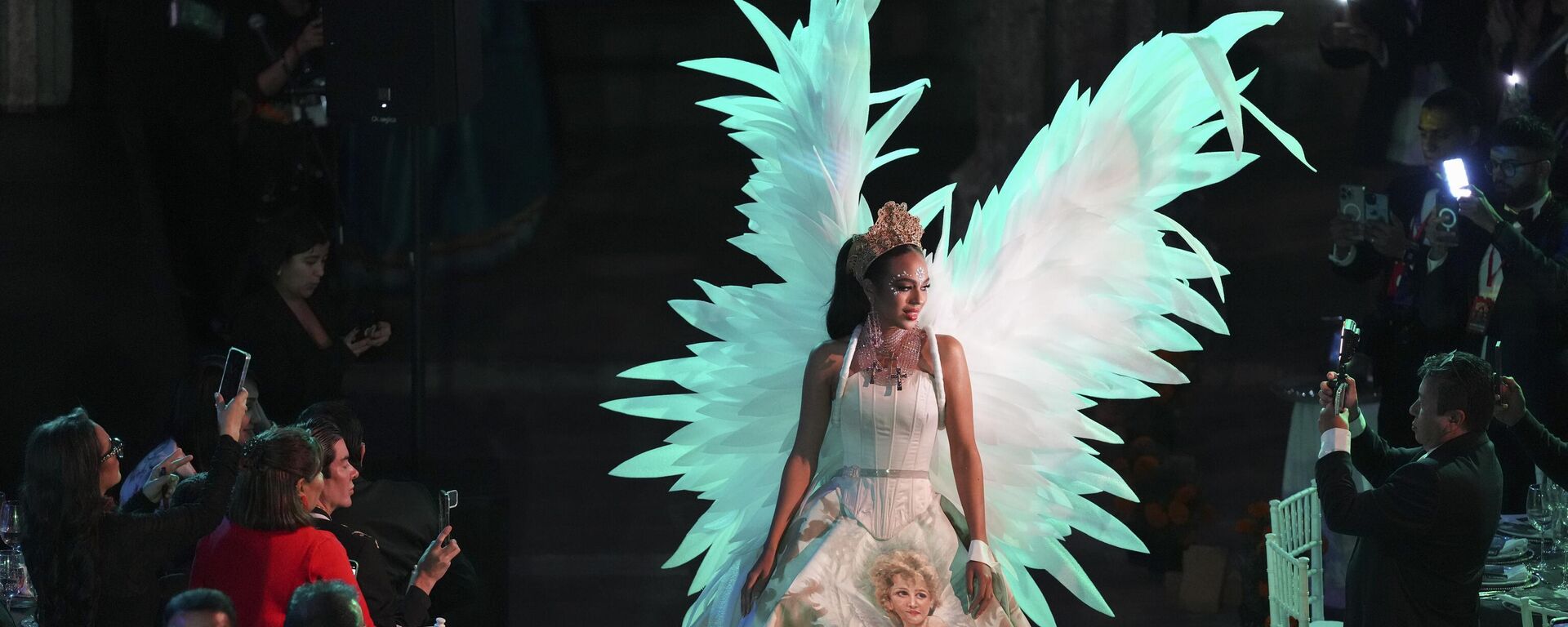 Miss Bulgaria, Elena Vian, participa en el desfile de catrinas del Día de Muertos en la Ciudad de México, México. - Sputnik Mundo, 1920, 05.11.2024