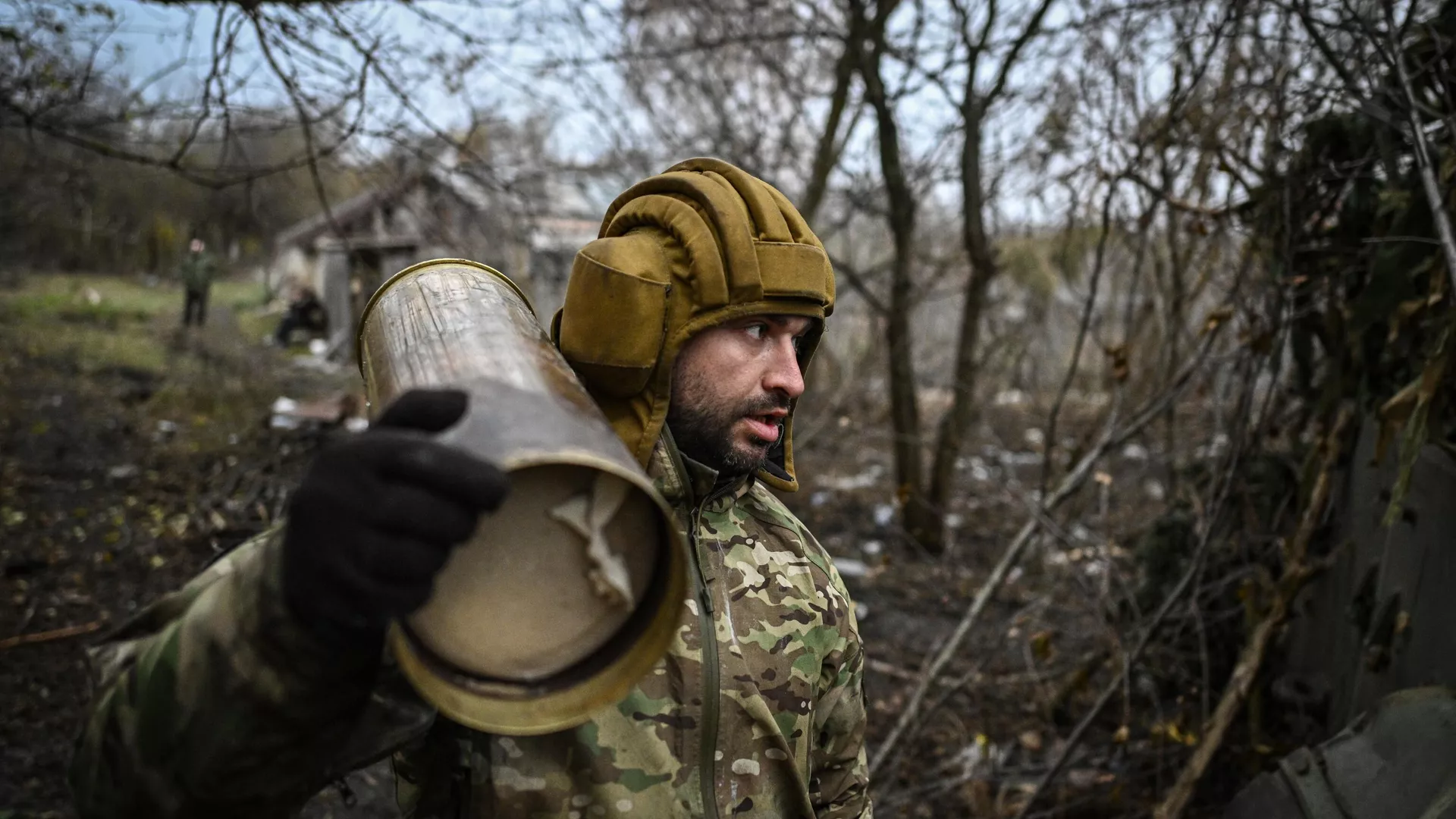 Soldato russo nella zona dell'operazione militare speciale in Ucraina - Mondo Sputnik, 1920, 11.10.2024