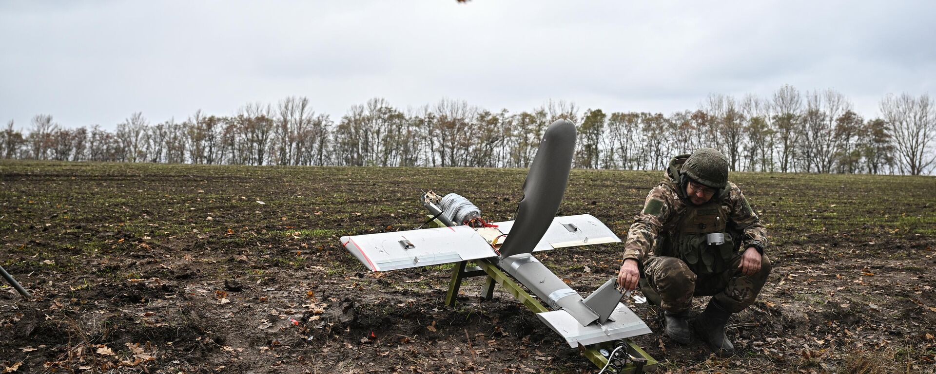 Operador de drones ruso en la zona de la operación militar especial en Ucrania - Sputnik Mundo, 1920, 27.05.2025