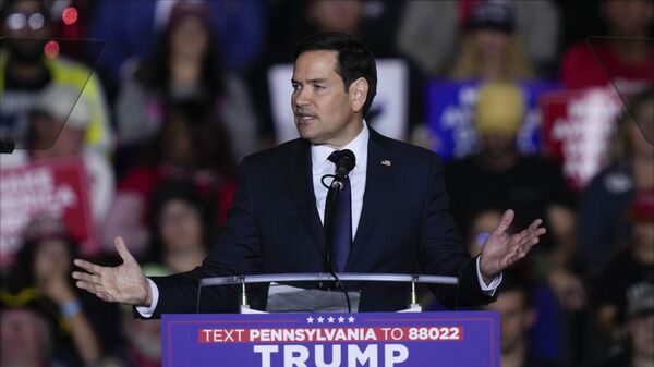 El senador republicano Marco Rubio durante un mitin de Donald Trump en octubre de 2024 - Sputnik Mundo