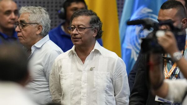 Gustavo Petro, presidente de Colombia, llega a la ceremonia de apertura de la COP16, una conferencia de las Naciones Unidas sobre biodiversidad, en Cali, Colombia, el 20 de diciembre de 2024  - Sputnik Mundo