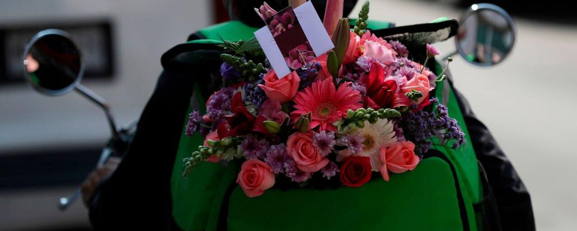 Un repartidor de plataformas de delivery en México - Sputnik Mundo, 1920, 16.11.2024