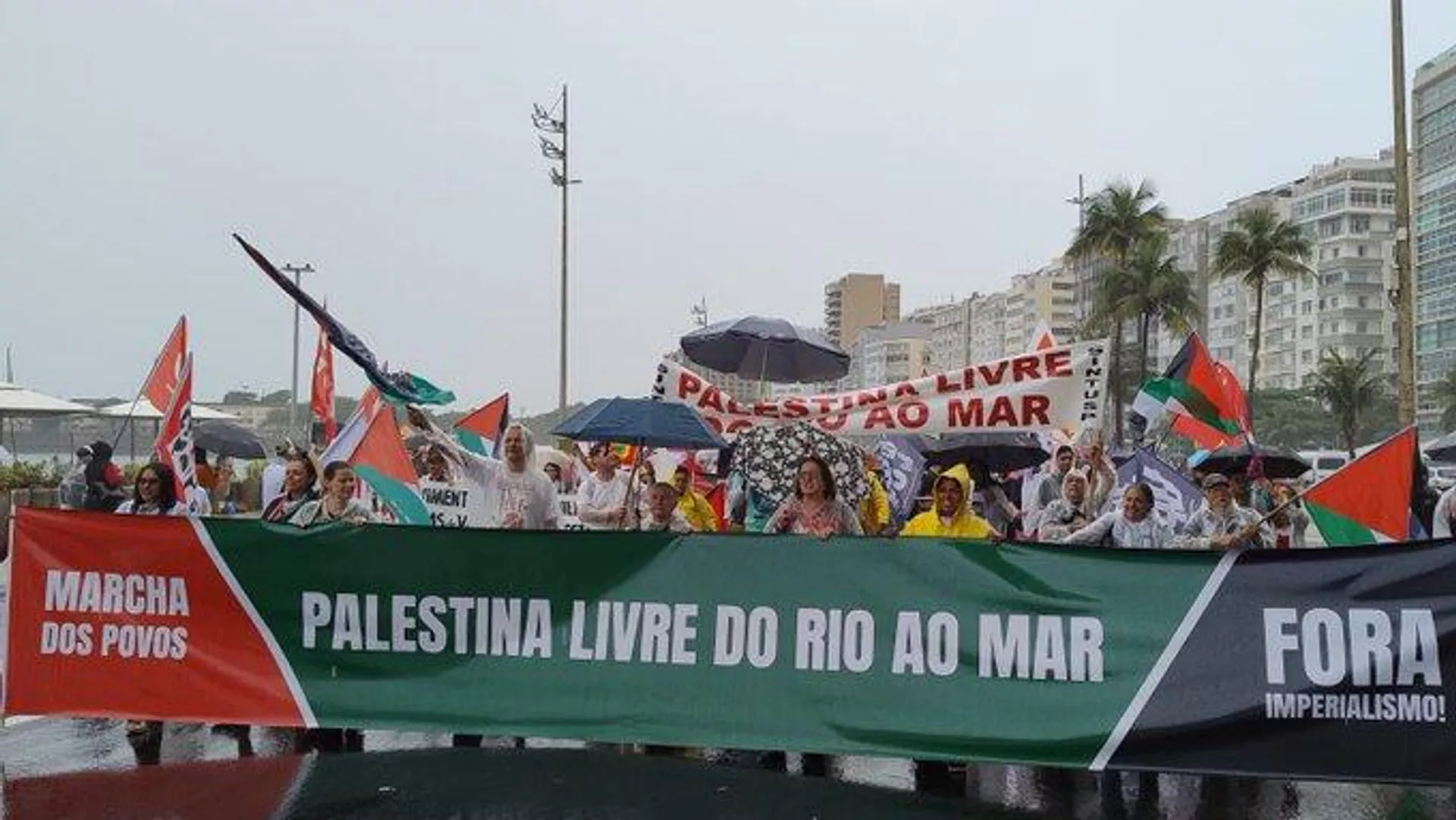 Miles de personas marcharon este sábado a favor de Palestina en Río de Janeiro. - Sputnik Mundo, 1920, 16.11.2024