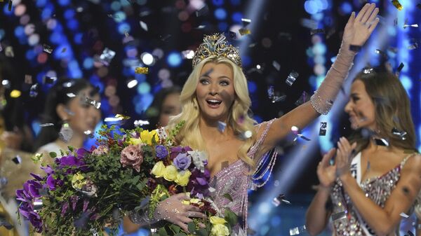 Мисс Дания Виктория Кьер после победы в конкурсе Мисс Вселенная 2024 - Sputnik Mundo