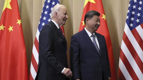 Joe Biden y Xi Jinping, presidentes de EEUU y China, respectivamente - Sputnik Mundo