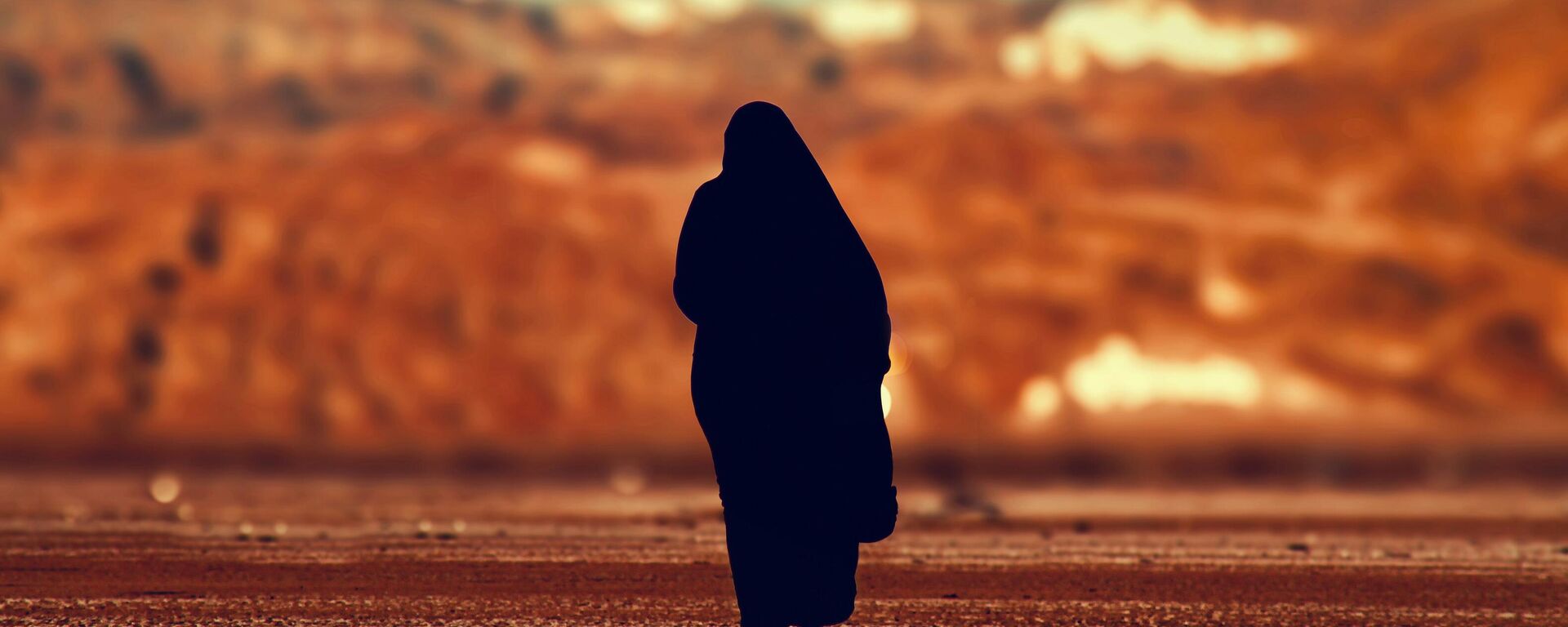 Mujer árabe (imagen referencial) - Sputnik Mundo, 1920, 24.11.2024