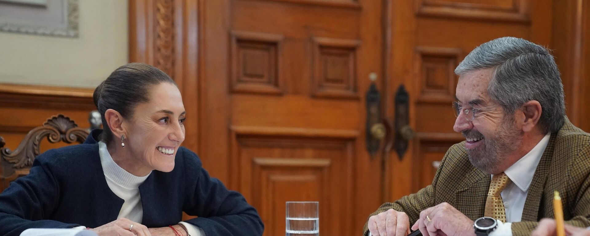 La presidenta mexicana Claudia Sheinbaum sostuvo su primera conversación telefónica con el mandatario electo estadounidense Donald Trump. - Sputnik Mundo, 1920, 28.11.2024