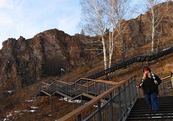 Para subir las escaleras se necesitan unos 40 minutos. - Sputnik Mundo