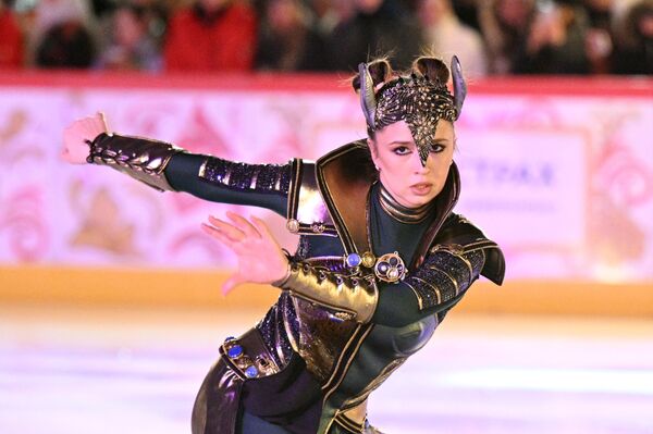 La patinadora artística Kamila Valieva en la inauguración de la pista de patinaje. - Sputnik Mundo
