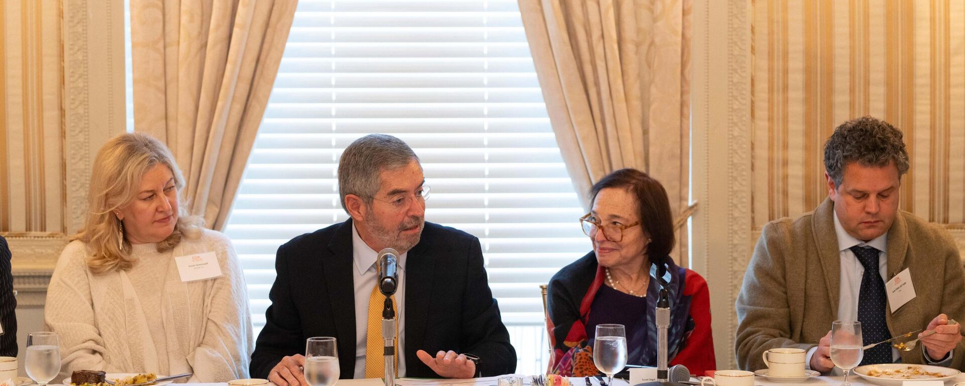 El canciller mexicano Juan Ramón de la Fuente  - Sputnik Mundo, 1920, 07.12.2024