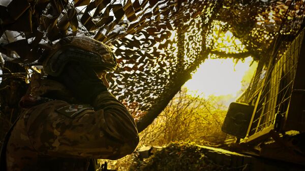 Soldado ruso en la zona de la operación militar especial en Ucrania - Sputnik Mundo