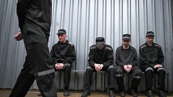 Prisioneros de guerra ucranianos en un correccional de Rusia - Sputnik Mundo