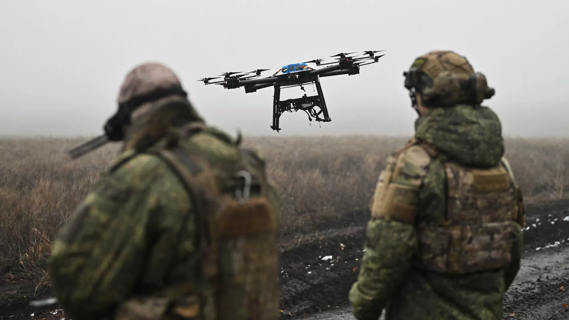 Operadores de drones rusos en la zona de la operación militar especial en Ucrania