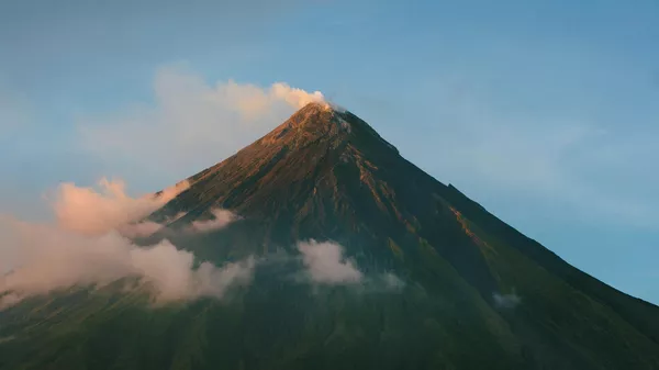 Volcán Mayón, Filipinas  - Sputnik Mundo