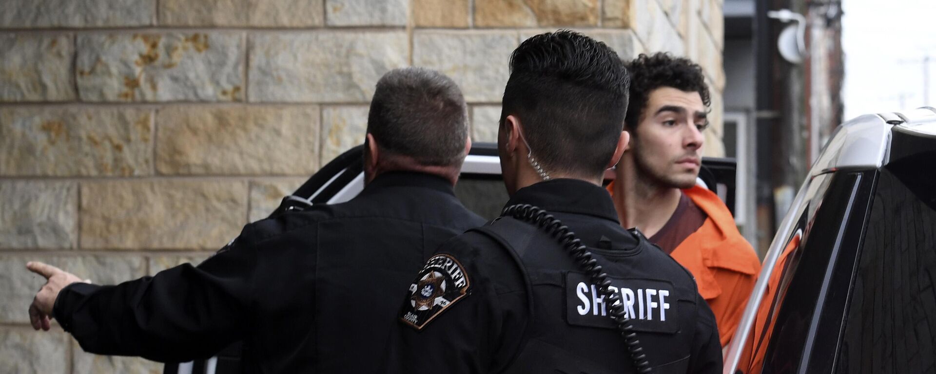 Luigi Nicholas Mangione es escoltado a la Corte del Condado de Blair. Es el presunto asesino de director general de UnitedHealthcare, Brian Thompson Luigi Nicholas Mangione es escoltado a la Corte del Condado de Blair. Es el presunto asesino de director general de UnitedHealthcare, Brian Thompson - Sputnik Mundo, 1920, 10.12.2024