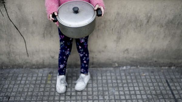 Pobreza infantil en Argentina - Sputnik Mundo