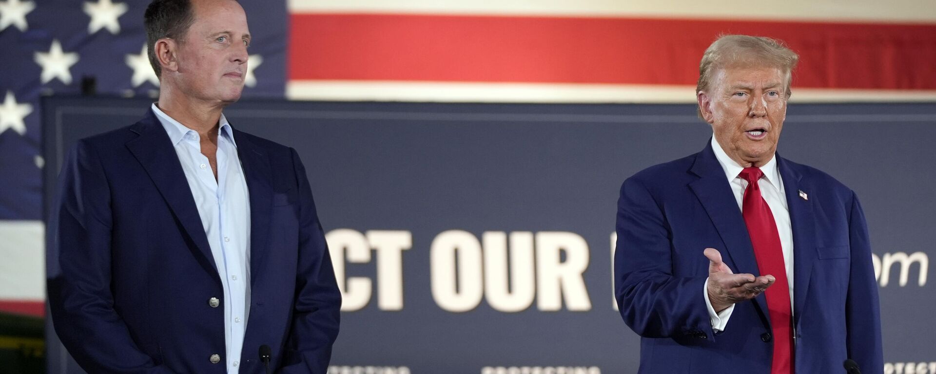 El presidente electo Donald Trump junto a Richard Grenell en un evento el pasado mes de septiembre. - Sputnik Mundo, 1920, 15.12.2024