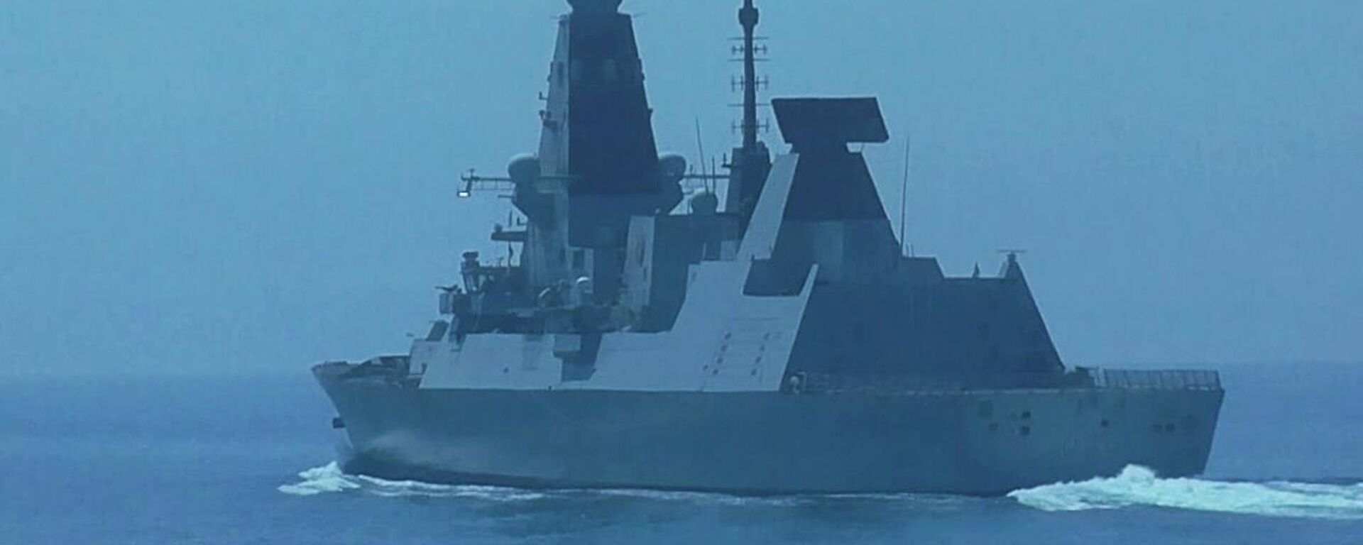 Destructor Defender de la Marina británica - Sputnik Mundo, 1920, 15.12.2024