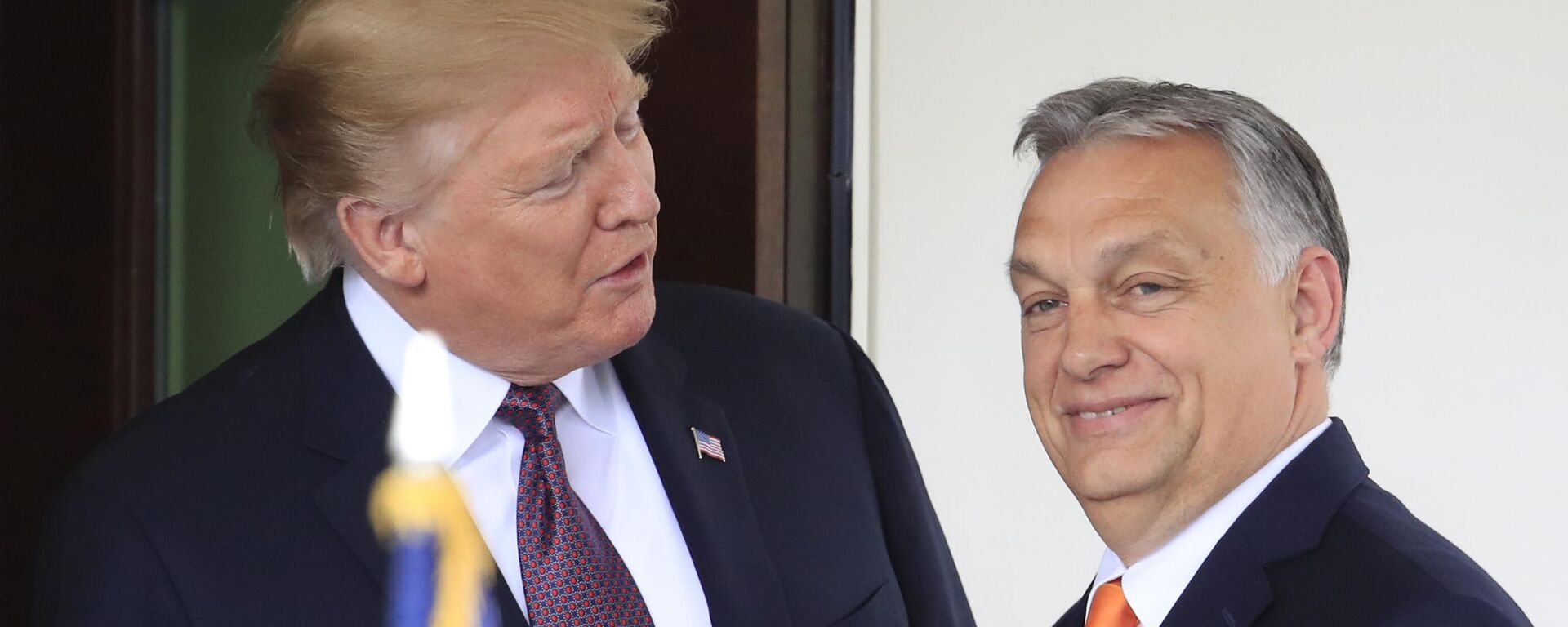 El presidente de EEUU, Donald Trump, y el líder húngaro, Viktor Orbán - Sputnik Mundo, 1920, 15.12.2024