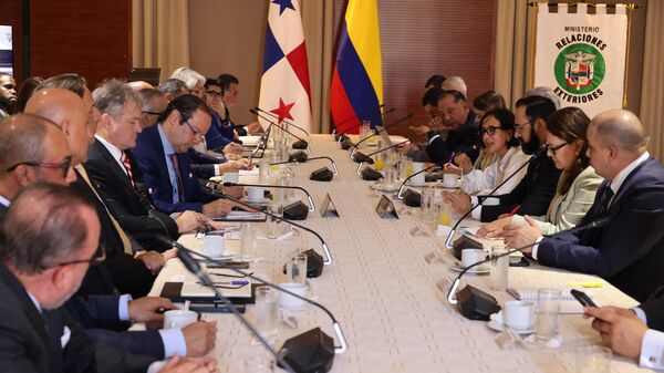 Reunión entre los Gobiernos de Colombia y Panamá para el proyecto de interconexión energética - Sputnik Mundo