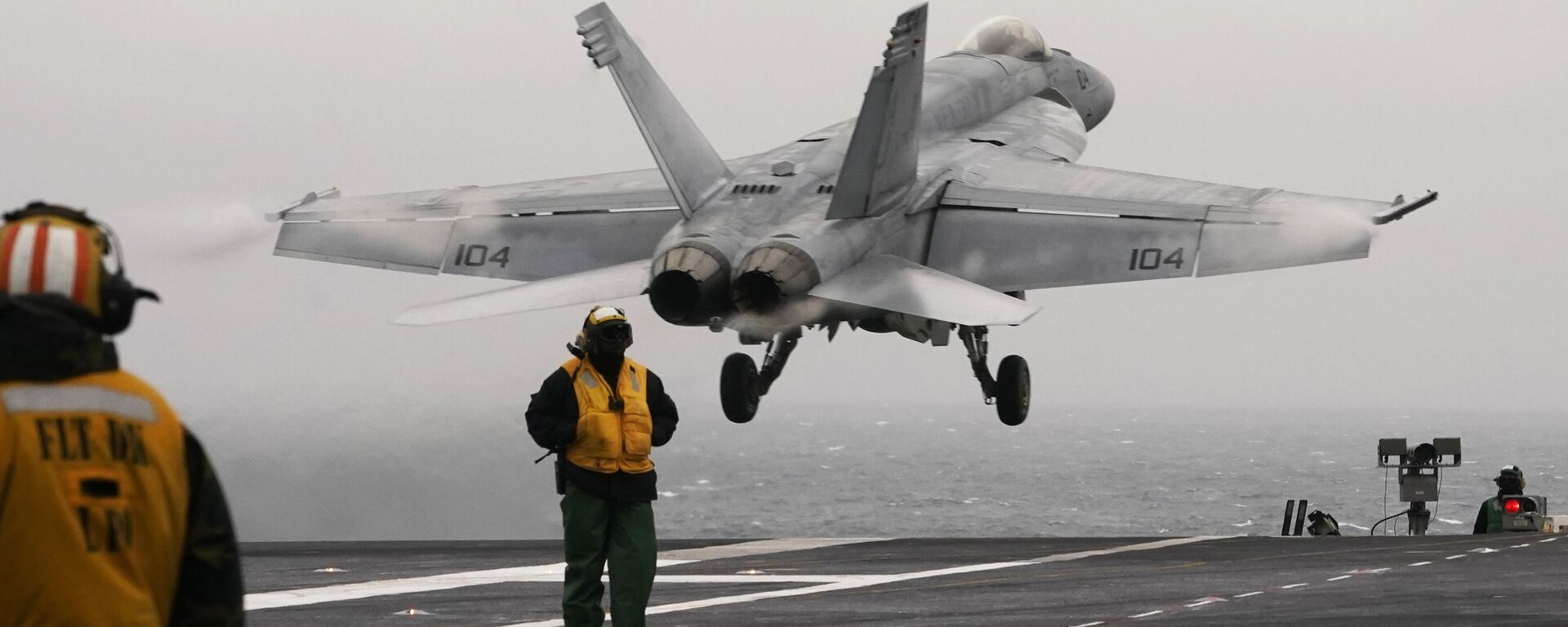 Un avión de combate F/A-18 estadounidense - Sputnik Mundo, 1920, 24.12.2024