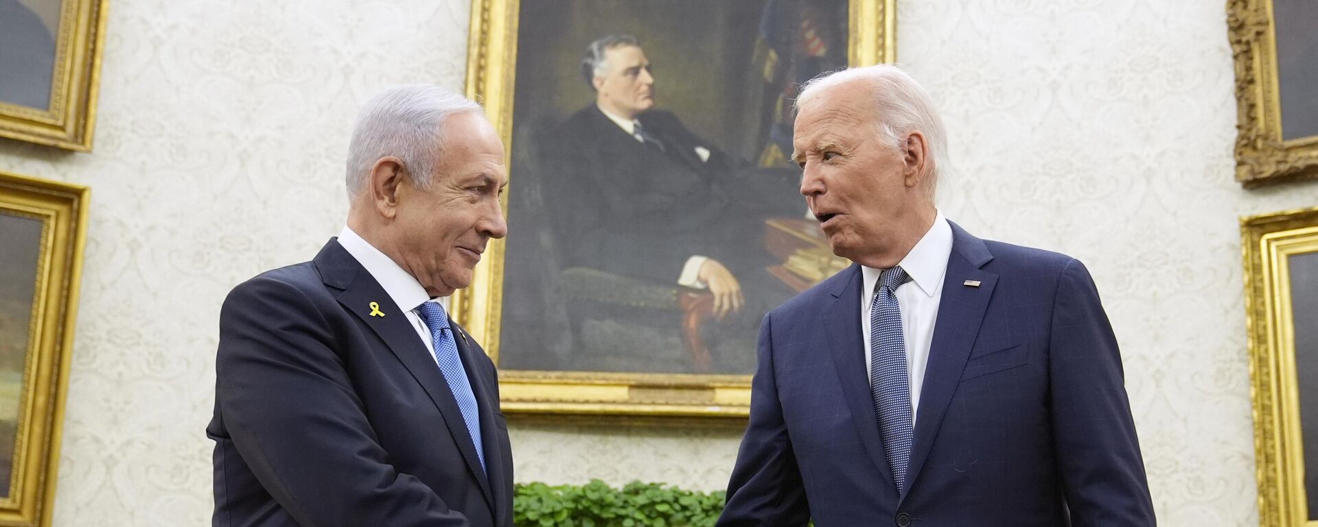 El primer ministro israelí, Benjamín Netanyahu, y el presidente saliente de EEUU, Joe Biden - Sputnik Mundo, 1920, 22.12.2024