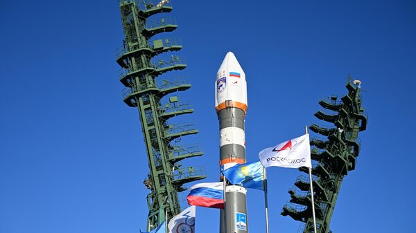 Instalación del cohete Soyuz-2.1b con el satélite de teledetección terrestre de alto detalle Resurs-P n.º 5  - Sputnik Mundo