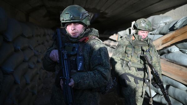 Soldados rusos en la zona de la operación militar especial  - Sputnik Mundo