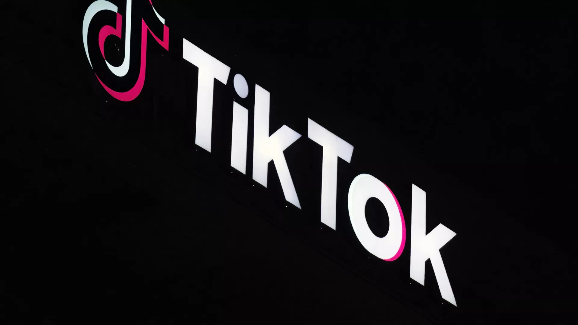 Logo de TikTok - Sputnik Mundo, 1920, 31.12.2024