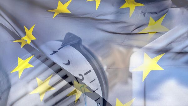 Termostato del calentador con bandera de la UE (imagen referencial) - Sputnik Mundo