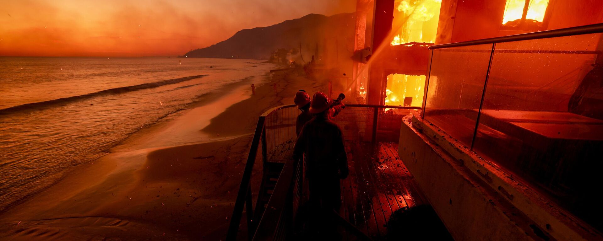 Los incendios en California han afectado a gran parte de la población. - Sputnik Mundo, 1920, 09.01.2025