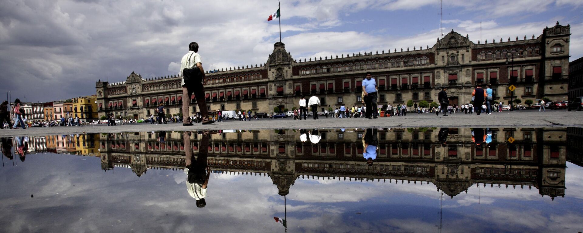 El Gobierno mexicano presentó el Plan México, con el que busca incentivar y mejorar las inversiones en el país. - Sputnik Mundo, 1920, 13.01.2025