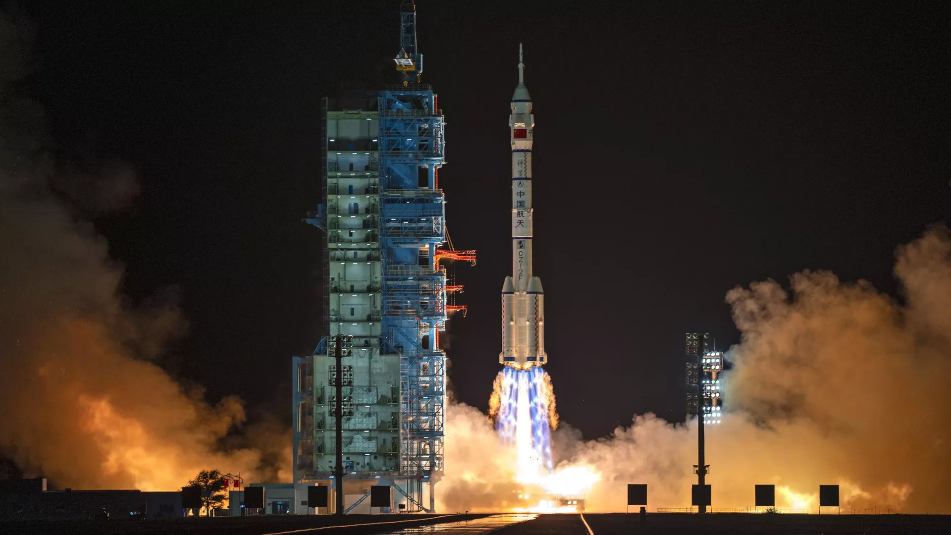 La nave espacial tripulada china Shenzhou-19 - Sputnik Mundo, 1920, 20.01.2025