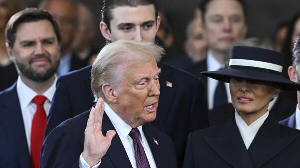 Donald Trump toma posesión como el 47.º presidente de EEUU - Sputnik Mundo