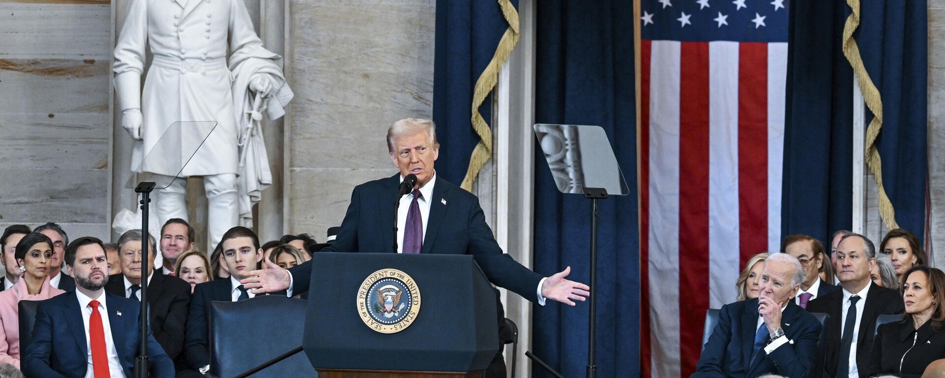 Donald Trump, presidente de EEUU - Sputnik Mundo, 1920, 21.02.2025