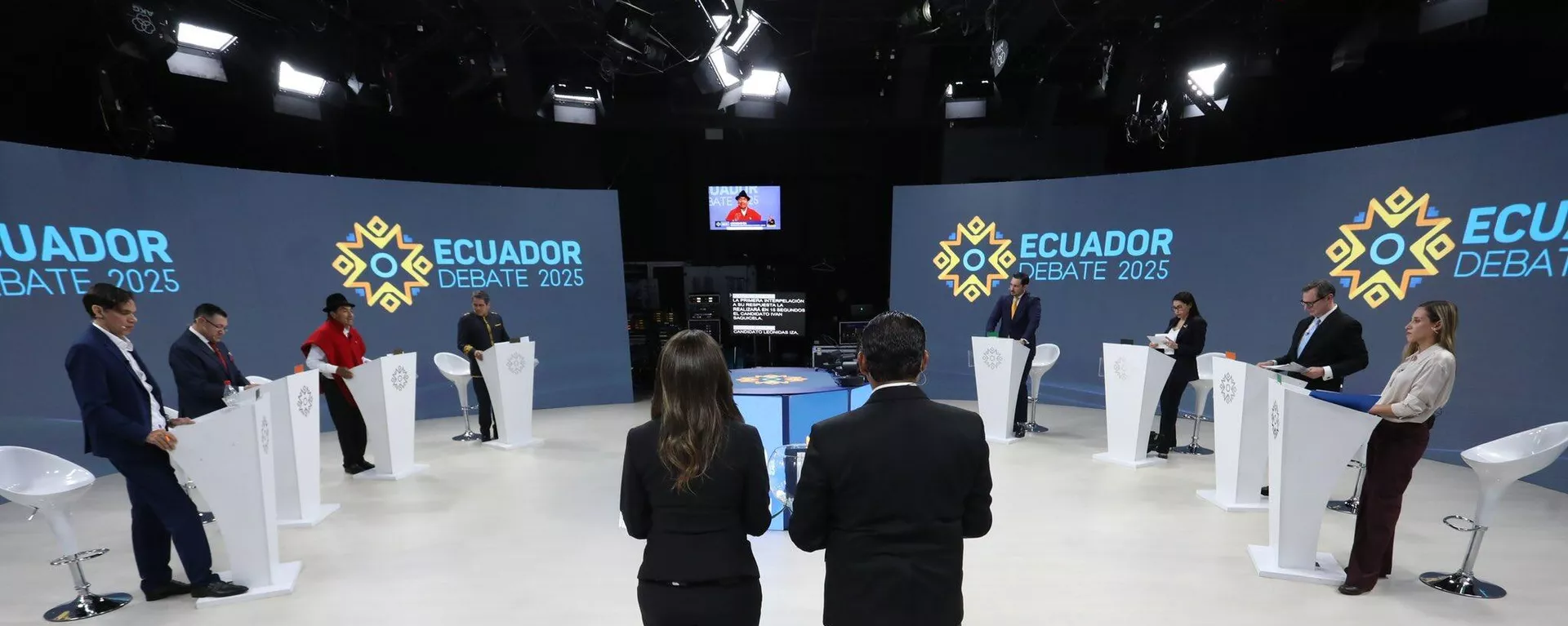 Candidatos ecuatorianos durante el debate oficial organizado por el CNE en enero de 2025 - Sputnik Mundo, 1920, 21.01.2025