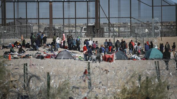 Las personas migrantes fueron las primeras afectadas por las medidas del nuevo Gobierno de Donald Trump. - Sputnik Mundo
