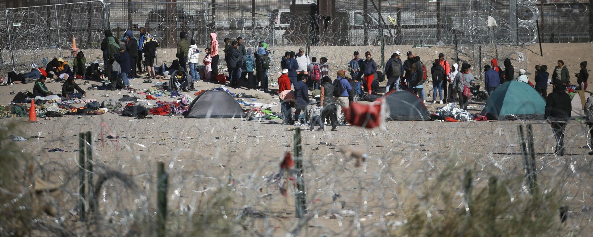 Las personas migrantes fueron las primeras afectadas por las medidas del nuevo Gobierno de Donald Trump. - Sputnik Mundo, 1920, 21.01.2025