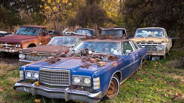  Automóviles oxidados y abandonados en EEUU (referencial) - Sputnik Mundo
