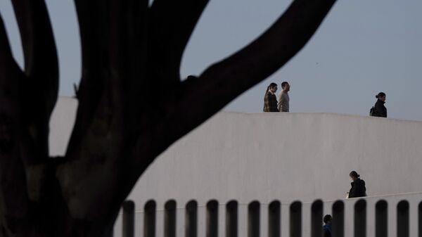 Las personas migrantes en EEUU son, en su mayoría, de América Latina. - Sputnik Mundo